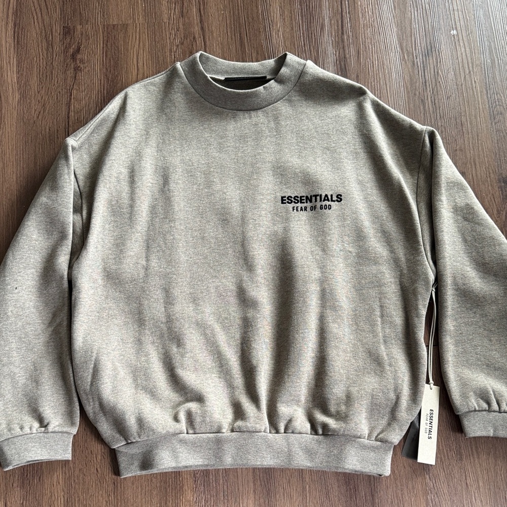 Fear of God Essentials NWT Men’s Crewneck Sweater in Heather Oatmeal - Picture 2 of 12